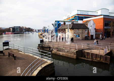 Le Brayford Pool est un lac naturel formé à partir d'un élargissement de la rivière Witham dans le centre de ville de Lincoln Banque D'Images