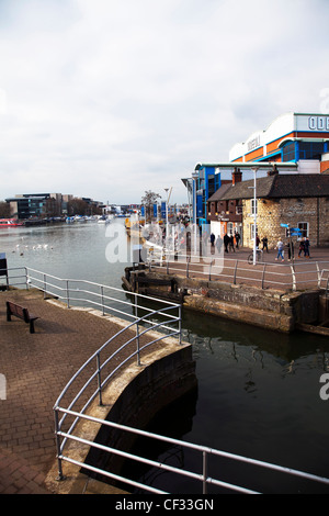 Le Brayford Pool est un lac naturel formé à partir d'un élargissement de la rivière Witham dans le centre de ville de Lincoln Banque D'Images