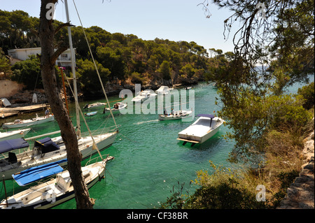 Les bateaux de plaisance de Cala Figuera Majorque Balierics Banque D'Images