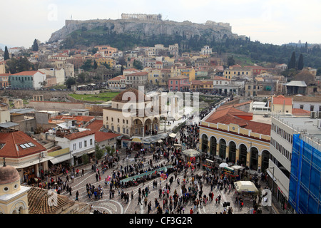Europe Grèce Athènes une vue aérienne de la place Monastiraki et l'acropole Banque D'Images