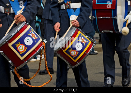 Les batteurs de la formation de l'Air Corps défilant dans le rapport annuel de Saint George's Day Parade. Banque D'Images