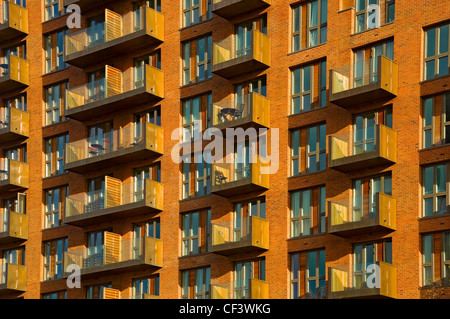 Appartements modernes du grenier à quai dans le centre de Leeds. Banque D'Images