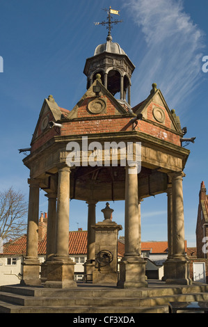 Croix de marché à St James Square Boroughbridge,. Banque D'Images