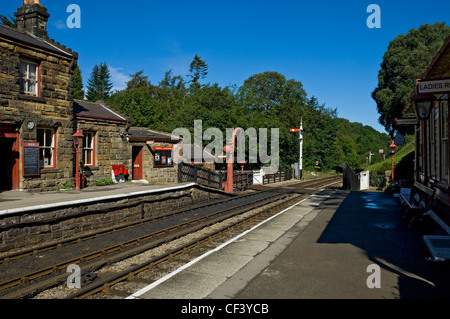 La gare de Goathland sur le North Yorkshire Moors Railway. Banque D'Images