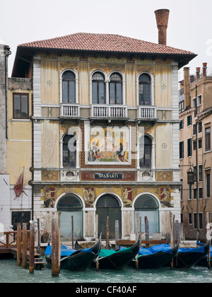 Palais Palazzo Salviati (1862-1918) sur le Grand Canal - Venise, Venezia, Italie, Europe Banque D'Images