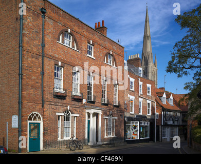 Une vue le long de la rue de la vigne à Grantham. Grantham est le lieu de naissance de l'ancien Premier ministre britannique Margaret Thatcher. Banque D'Images