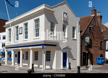 HM Coastguard Bureau à Poole Quay utilisé par le gestionnaire du secteur de garde-côtes pour le Dorset, ainsi que par les garde-côtes Poole Res Banque D'Images