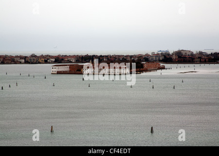 Monastère des moines bénédictins sur Isola di San Servolo Lagune de Venise, Venise Italie Banque D'Images