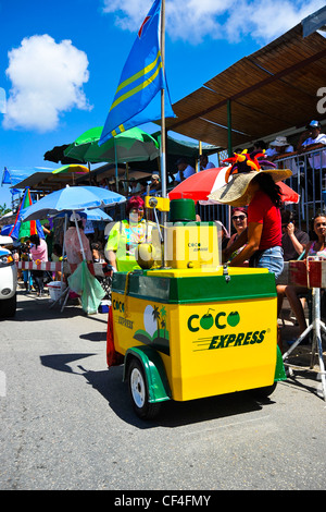 Grand Parade à Aruba pour célébrer le festival Carnaval 58 Banque D'Images