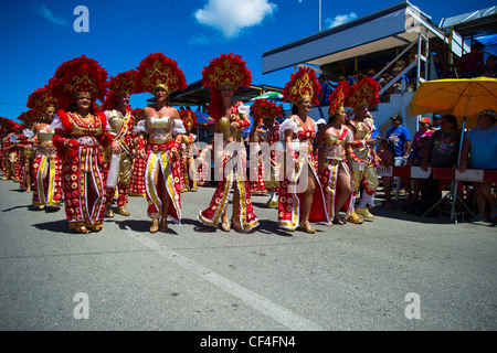 Grand Parade à Aruba pour célébrer le festival Carnaval 58 Banque D'Images