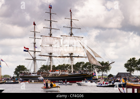 Sail Amsterdam 2010 - Amsterdam, Pays-Bas - le 19 août 2010 : Sail 2010 événement commence par la spectaculaire parade en voile. Banque D'Images