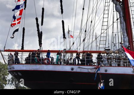 Sail Amsterdam 2010 - Amsterdam, Pays-Bas - le 19 août 2010 : Sail 2010 événement commence par le défilé de Sail-spectaculair. Banque D'Images