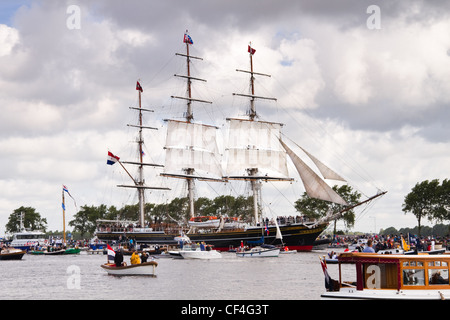 Sail Amsterdam 2010 - Amsterdam, Pays-Bas - le 19 août 2010 : Sail 2010 événement commence par la spectaculaire parade en voile. Banque D'Images