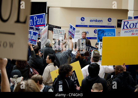 Ron Paul partisans au California State convention 2/25/2012 GOP. Banque D'Images