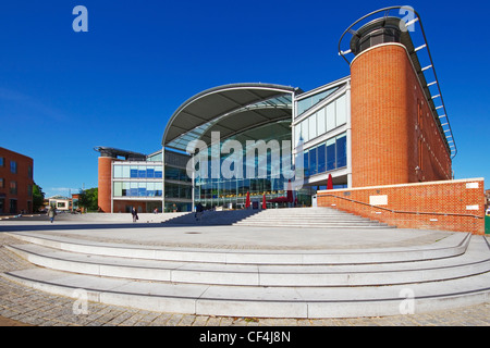 Une vue vers le Forum à Norwich. Banque D'Images