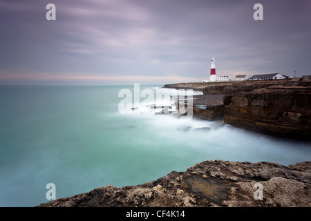 Portland Bill Lighthouse en cas de tempête. Banque D'Images