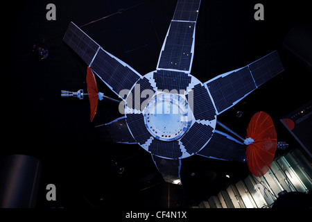Moscou, Russie - 8 novembre : le Musée de l'espace. Vaisseau spatial soviétique, d'étudier l'orbite de la Terre. . Le 8 novembre 2009 à Moscou, Russie. Banque D'Images
