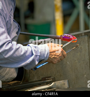 Souffleurs de verre au travail Banque D'Images