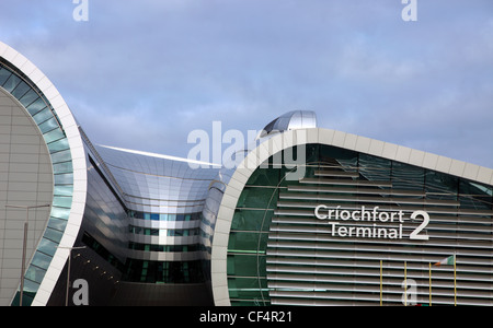 Le nouveau Terminal 2 de l'aéroport de Dublin, conçu par Pascal & Watson pour gérer 15 millions de passagers par an. Banque D'Images