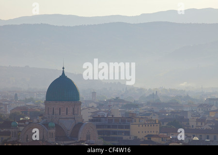 Vue depuis le campanile de Giotto, à clocher de la cathédrale, à la recherche de la Synagogue, Florence, Toscane, Italie, Europe Banque D'Images