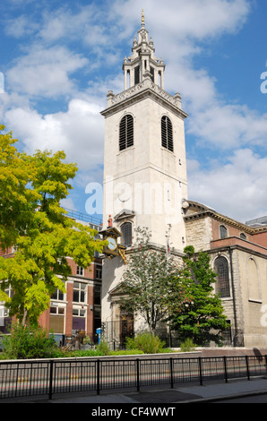 L'église de St James Garlickhythe dans la ville de Londres surnommé 'Äö√Ñ√≤Wren's lantern'Äö√√ Ñ¥. Banque D'Images