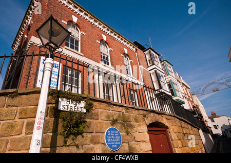 Les immeubles de la rue haute de la vieille ville de Hastings East Sussex UK Banque D'Images