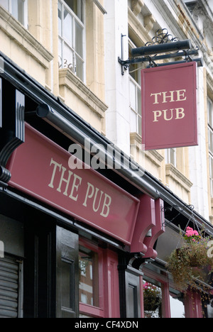 Un public house tout simplement appelé "Le Pub" à Manchester. Banque D'Images