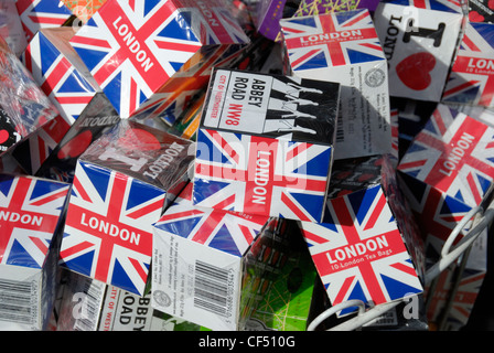 Souvenirs de Londres les paquets de sachets de thé à la vente. Banque D'Images