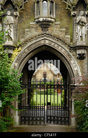 L'entrée de Holly Village de Swains Lane. Banque D'Images