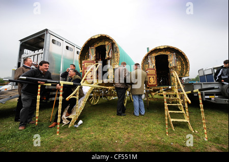 Très décoratif cheval caravanes ou roulottes en vente pour £70 000 à la Stow-on-the-Wold foire aux chevaux Mai 2009 UK Banque D'Images