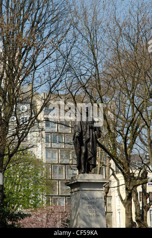 La statue de William Pitt à Hanover Square dans le quartier de Mayfair. Banque D'Images