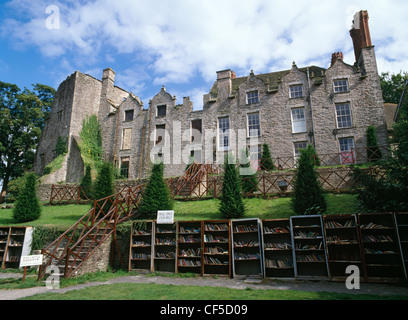 Château de Hay et livre à l'air libre. Un manoir Jacobin et de livres appartenant à Richard Booth (roi de foin) qui, à partir de la Banque D'Images