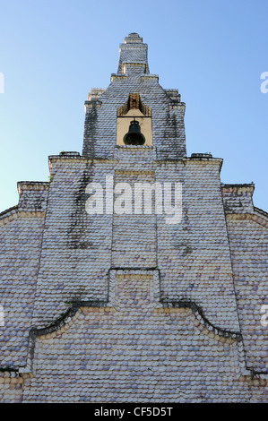 Chapelle de San Caralampio ou Capela das Cunchas est une chapelle couverte de coquilles st Jacques. A Toxa, O Grove, Galice, Espagne Banque D'Images