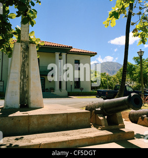 Old Courthouse et cannon Lahaina Maui Hawaii Banque D'Images