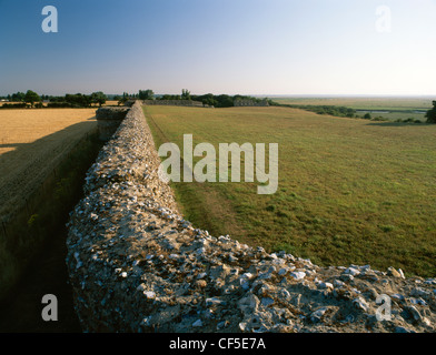 À la recherche de l'NE tour d'angle le long de la façade sud et la projection de bastions de un fort rectangulaire construit par les Romains en l'e Banque D'Images