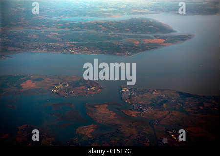 L'estuaire de la Tamise à nord à partir de 20 000 pieds. Site proposé de nouveau sur l'aéroport de Londres à l'île de Grain sur la péninsule de Hoo. Banque D'Images