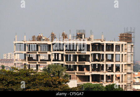 La construction d'appartements et immeubles de bureaux autour de la Place De La Gare, la Ville, Kinshasa, RDC. Banque D'Images