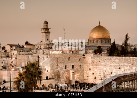 Mur des lamentations et Dôme du Rocher à Jérusalem, Israël Banque D'Images