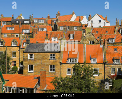 Toits de maisons de Robin Hoods Bay, la communauté sur la contrebande plus Yorkshire Coast au cours du 18e siècle. Banque D'Images