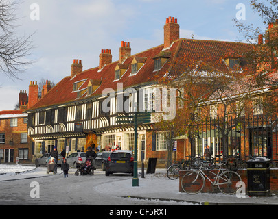 St Williams College, fondé en 1461 comme une maison pour les prêtres Chantry. Le bâtiment abrite aujourd'hui un restaurant et est utilisée pour con Banque D'Images