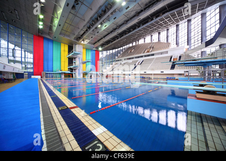 Moscou - 5 octobre Grande piscine olympique complexe sportif tribuns 5 Octobre 2010 Moscou Russie Olympique piscine eau Banque D'Images