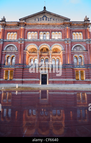 Le John Madejski Garden au Victoria and Albert Museum. Banque D'Images