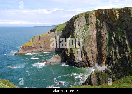 Une vue vers Baggy Point dans le Nord du Devon. Banque D'Images