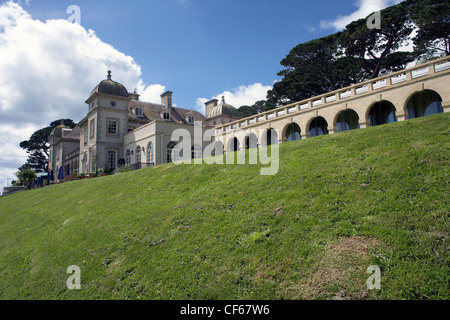 Vue arrière de la Fowey Hall Hotel. L'inspiration derrière Toad Hall dans "Vent dans les saules', l'hôtel héberge le daphné Du Maur Banque D'Images