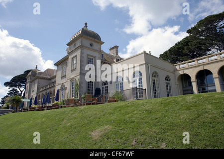 Vue arrière de la Fowey Hall Hotel. L'inspiration derrière Toad Hall dans "Vent dans les saules', l'hôtel héberge le daphné Du Maur Banque D'Images