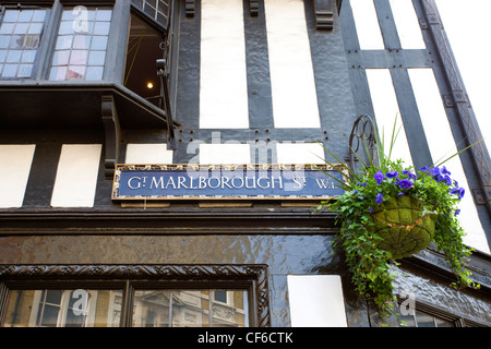 La liberté, à l'angle de Great Marlborough Street dans le West End de Londres Banque D'Images