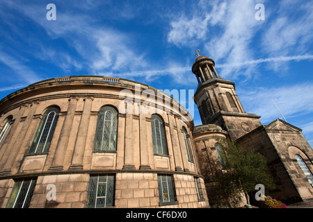 St Chad's Church, un bâtiment classé construit en 1792 dans le marché de la ville historique de Shrewsbury. Charles Darwin a été baptisé Banque D'Images