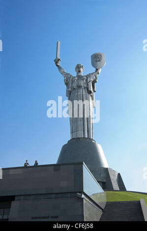 Motherland Statue - Rodina Mat et le Musée National de la guerre Kiev, Ukraine, l'Europe. Banque D'Images