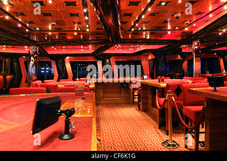 18 AVRIL DUBAÏ croisière Costa Deliziosa casino Costa le plus récent navire de croisière 18 avril 2010 Dubai UAE Costa Croisières plus grand Banque D'Images