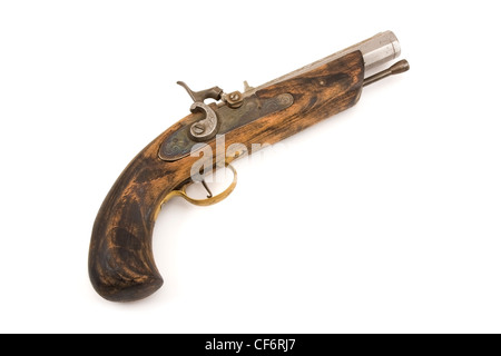 Vieux fusil pistolet sur fond blanc. Banque D'Images
